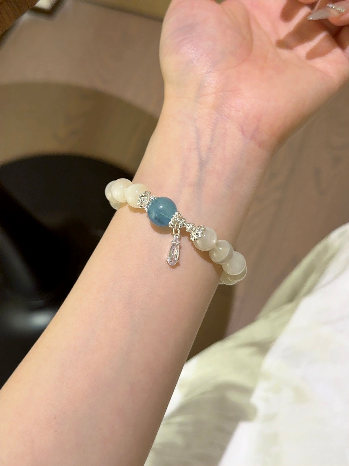 ▫️▪️ White moonlight aquamarine bracelet